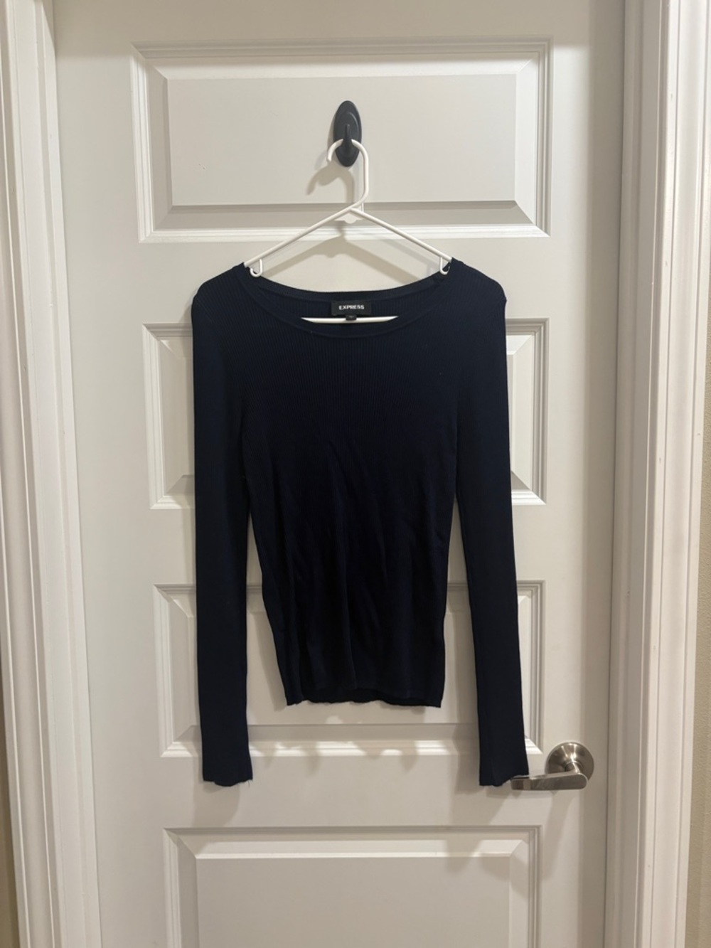 ✨Express Navy Fitted Ribbed Sweater✨